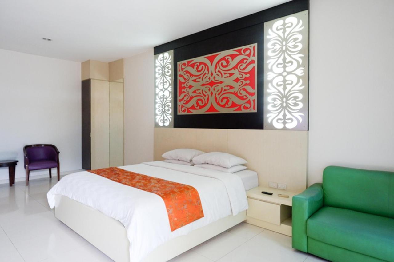Hotel New Puri Garden Bandara Semarang Luaran gambar