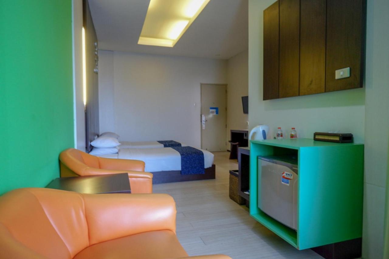Hotel New Puri Garden Bandara Semarang Luaran gambar