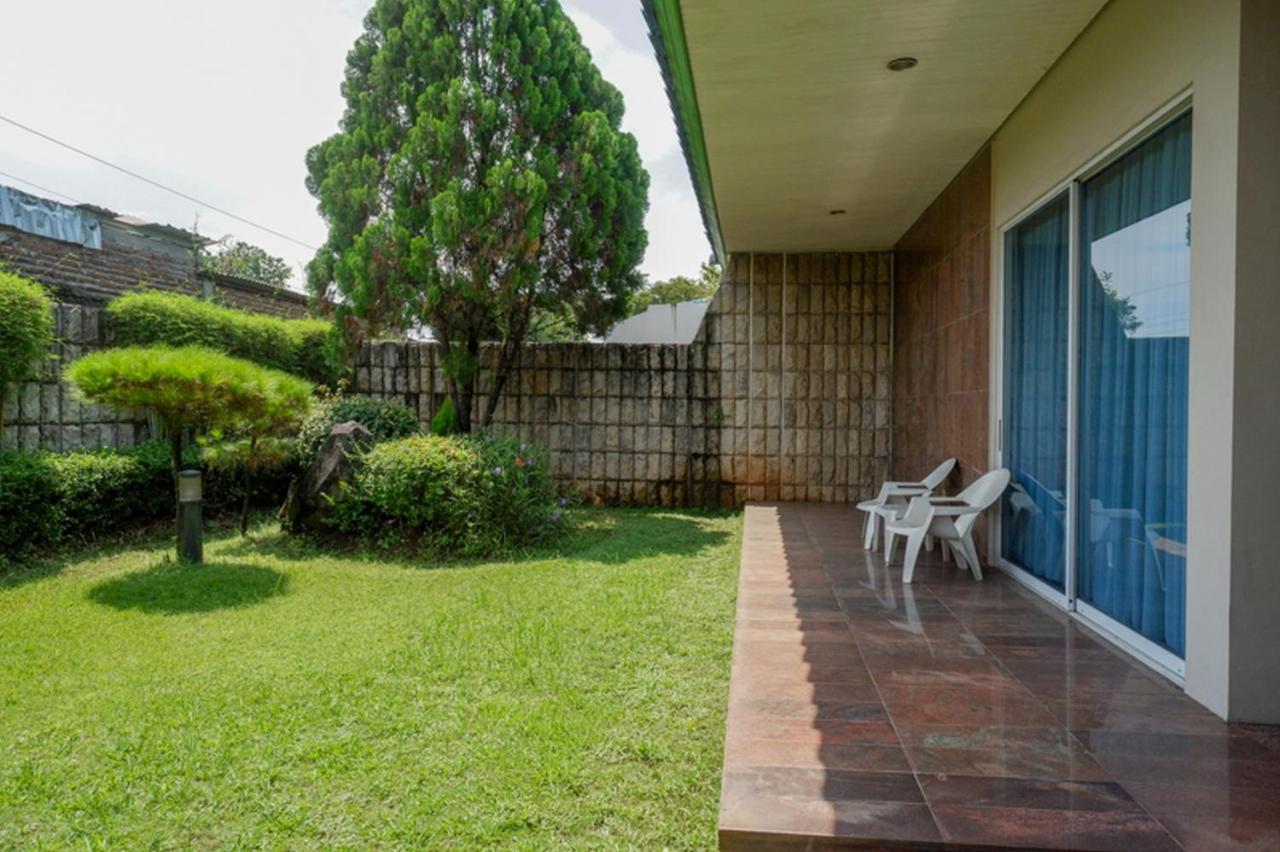 Hotel New Puri Garden Bandara Semarang Luaran gambar