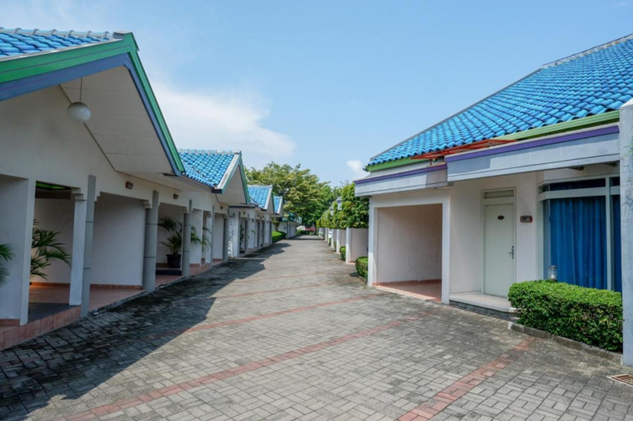 Hotel New Puri Garden Bandara Semarang Luaran gambar