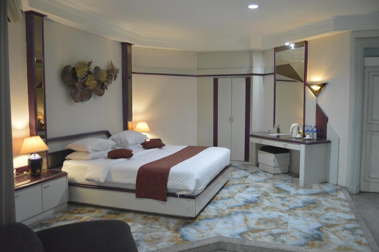 Hotel New Puri Garden Bandara Semarang Luaran gambar