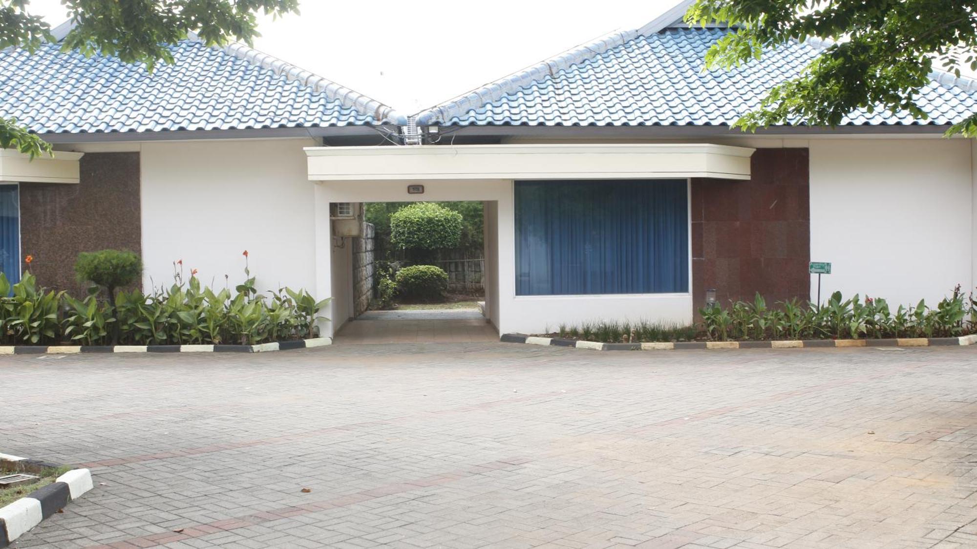 Hotel New Puri Garden Bandara Semarang Luaran gambar