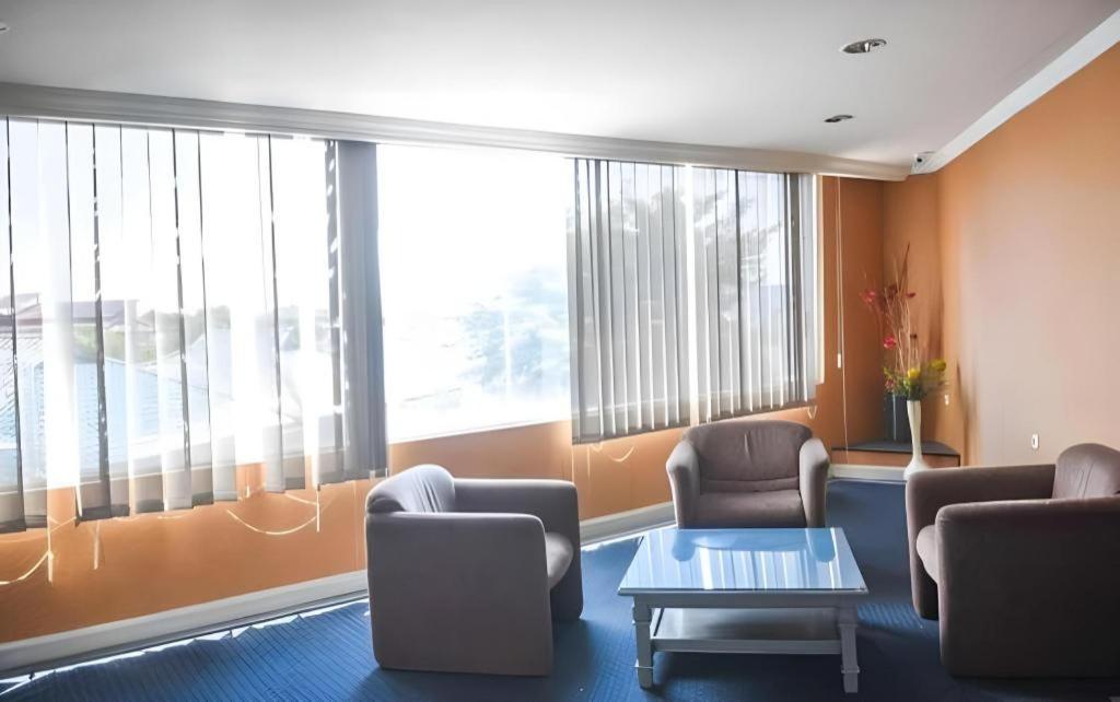 Hotel New Puri Garden Bandara Semarang Luaran gambar