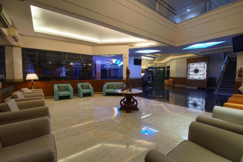 Hotel New Puri Garden Bandara Semarang Luaran gambar