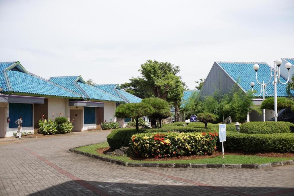Hotel New Puri Garden Bandara Semarang Luaran gambar